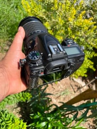نيكون D7000 • عدسة 18-105 • بطاريتين