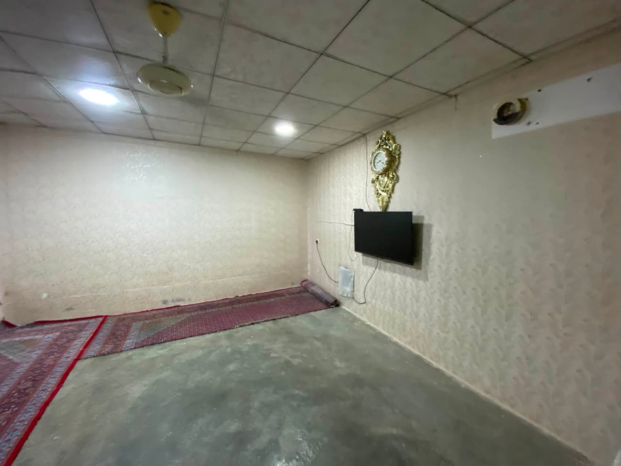 🏡 بەناوی خوای گەورە

🔺 کۆدی ڕیکلام: 2 🔺

🏠 ئەم خانووە بۆ فرۆشتن

📐 ڕووبەر: 120 م²
☀️ ڕویەکی ڕووە سلێمانی و خۆرئاوا

✨ خانوویەکی زۆر جوان و گونجاوە
💰 نرخی زۆر زۆر گونجاوە بۆ ئێستای بازاڕ

🏡 پێکهاتەکانی خانوو:

🛋️ ژووری میوان
🛏️ ژووری نووستن
🍳 مەتبەخ
🏠 هۆڵێکی گەورە
🚿 مشتەمەلات
🏗️ سەقفی گڵەو و سەب و ئیزوگام کراوە

💎 نرخی زۆر گونجاوە بۆ بازاڕی ئێستا!

────────

🟢 بۆ زانیاری زیاتر یان زانینی نرخ
📞 پەیوەندی بە ژمارەکانی خوارەوە بکەن:

📱 ***********
📱 ***********

🍂🍂🍂🍂🍂🍂🍂🍂🍂🍂🍂

🏢 یان سەردانی نوسینگەکەمان بکەن

📍 کەلار – سەر جادەی کفری
🏥 نزیک نەخۆشخانەی شاری پزیشکی گەرمیانی ئەهلی
⛽ تەنیشت بەنزینخانەی شار

🌟 نوسینگەی کوردستان 🌟

📞 ***********
📞 ***********

🤝 بۆ ناوەندگیری ڕاستەقینە
