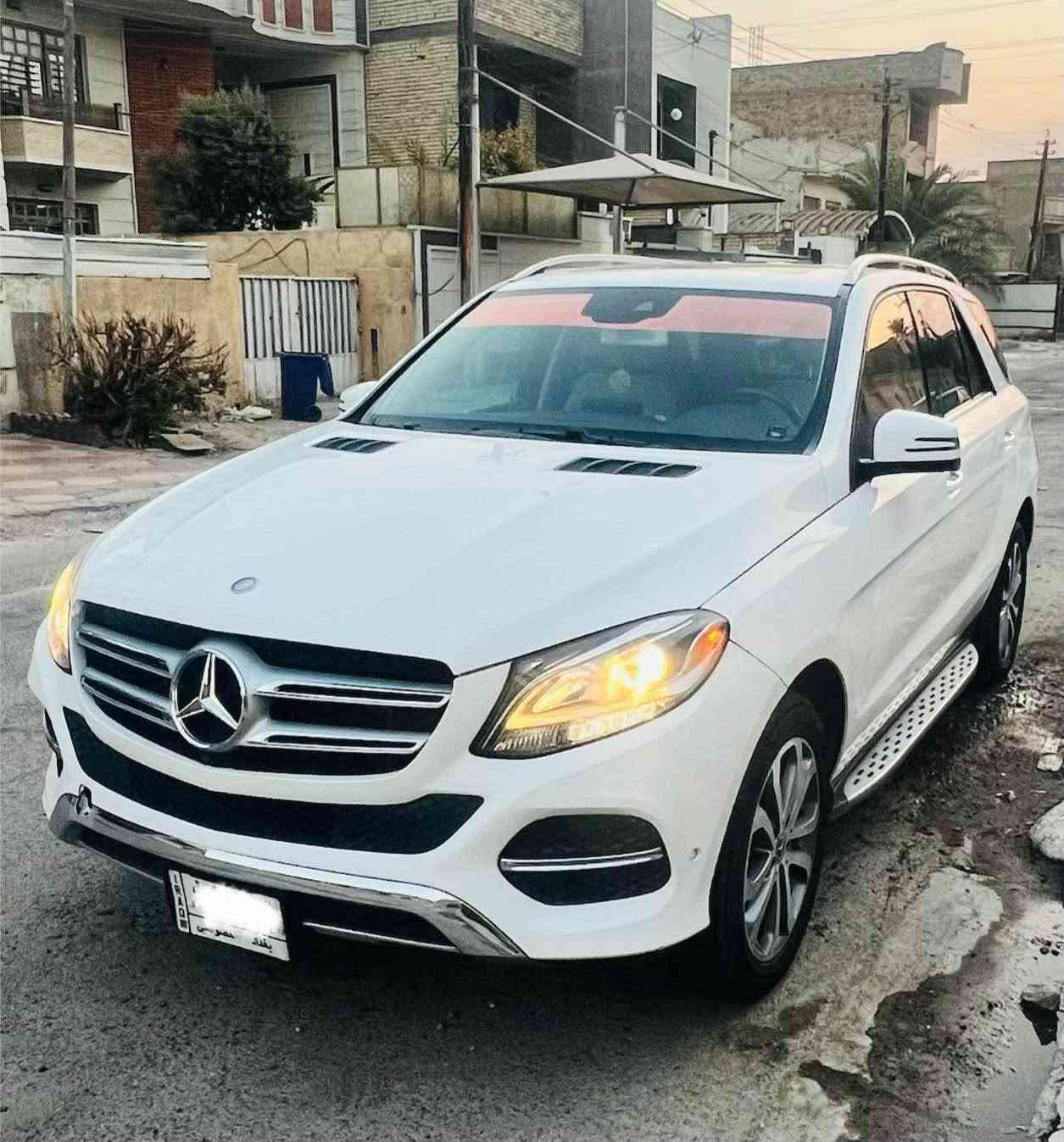 السلام عليكم للبيع
 مرسيدس GLE 400 موديل 2019 
رقم بغداد باسمي السياره بعدها زيرو ماشيه 14 
اني الي مستوردها بموديلها 
السياره داخله كلين بدون حادث 
او طلع بيها حادث مسبق بامريكا 
مرشوش الصفحه اليسره صبغ كلير 
مصلح بيها التورباين فقط 
السعر 285 وبيها مجال بسيط 
العنوان بغداد 
*********** بغداد, العراق
