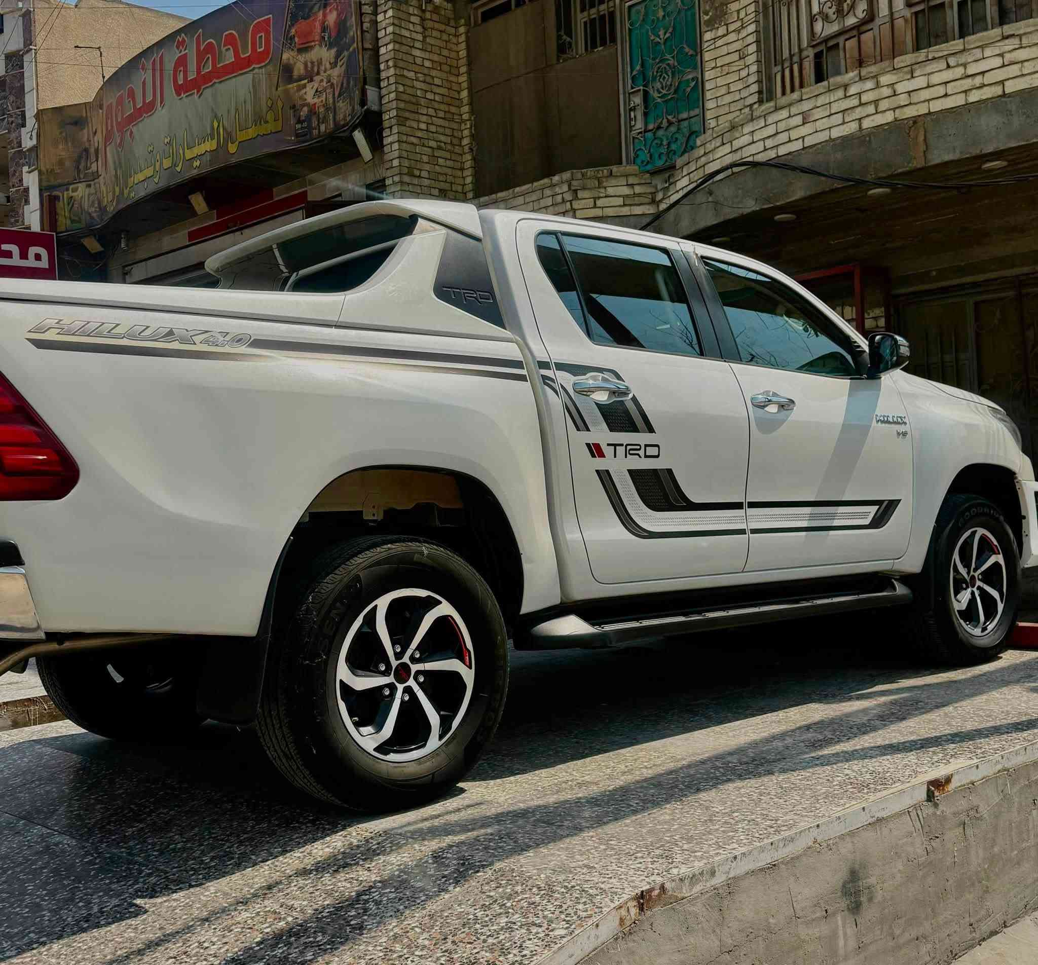 السلام وعليكم 
بيكم هايلوكس مدديل  TRD 2019 
اوتماتيك 
الاستفسار ***********
