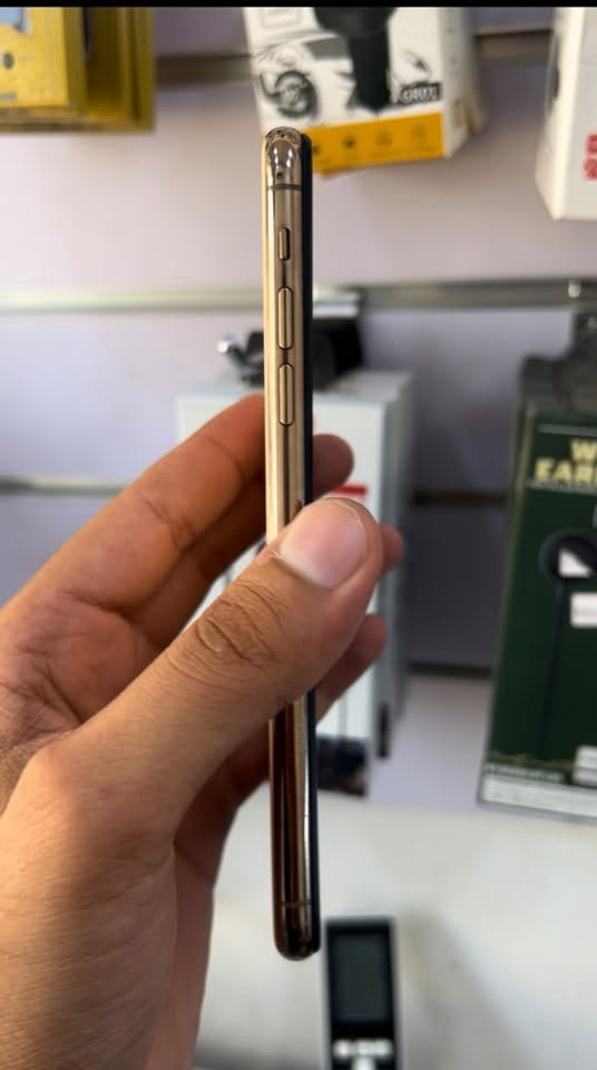 ايفون   ١١  برو  ماكس
ذاكره  ٢٥٦
تك  سيم
بطارية   مستبدل  اصلي    ٩٦
مستبدل  شاشه
جهاز كله   شغاله  بشرط   حتى   فيس ايدي  شغال
سعر  ٢٥٠      الف   
***********
