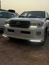 لاندكروزر كاز • ٢٠١٥ • بدون صبغ