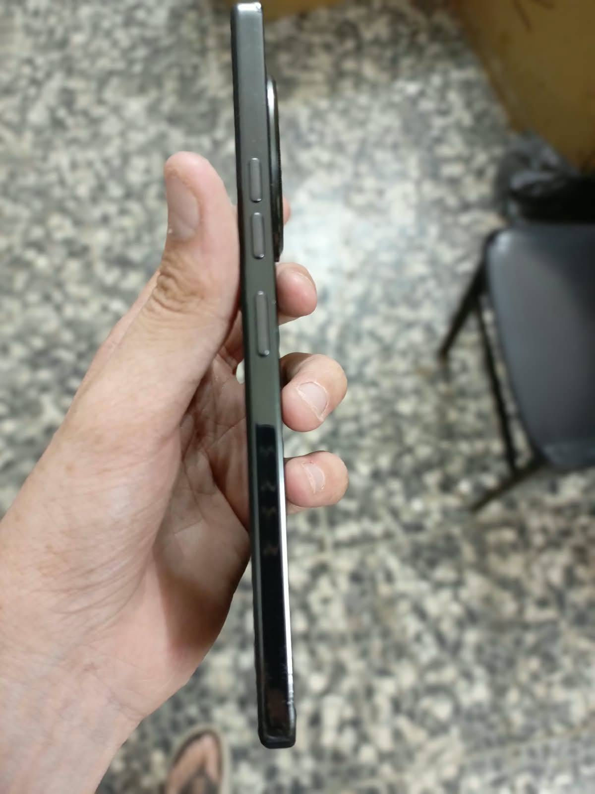 السلام عليكم
تكنو كامون 30 4g
الجهاز بلادي مامبدل بيه شي ابدددد
ذاكرة 256
يشغل بوبج 60  فريم حقيقي
وبعض الألعاب 90 فريم
الجهاز وكع مني وشوفت عينكم الضهر مالته من جوة شوية بيه كسور والشاشة بيها فطر واحد ومامأثر ابد على كلشي
ماصارلي فترة من ماخذه والله
اللمس السلاسة كامراته كلهن مفولات تجي تفحص وتشوف
مكاني بغداد شعلة او غزالية
قيم باليرضي الله واخذه
***********
