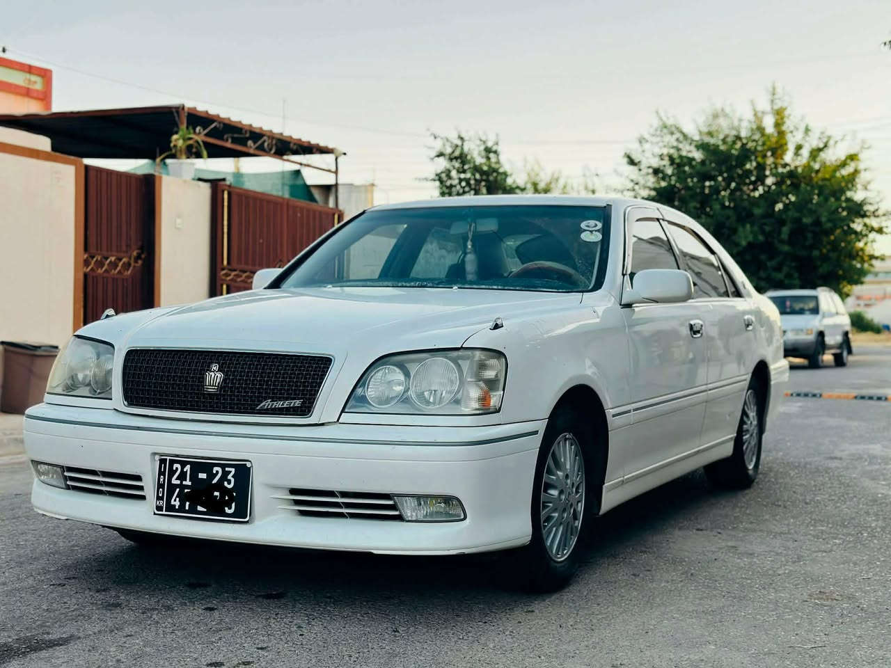 مەلیکە بۆ فرۆشتن ٢٠٠١ ساخ 🚗
(كؤد دار)✅
٢ پارچه ئه ورپاى هه يه له گه ل 
يه بستيك بى داعم         
 دیفۆری گەورە و                             2دوگمە
پێش ى عوين پشتى عادى 
سوکان کارەبا                                 ٢ کوشن کارەبا 
ئاوینە کارەبا شەفت هیتەر
تەبرید سارد و گەرم بەشەرت ❄🌟
پێشی کامل زینون ☄️
داشبل نجف
شوێن چەچماڵ 
ژەماری موبیال/***********
سعر52گەڵا ماعملە

