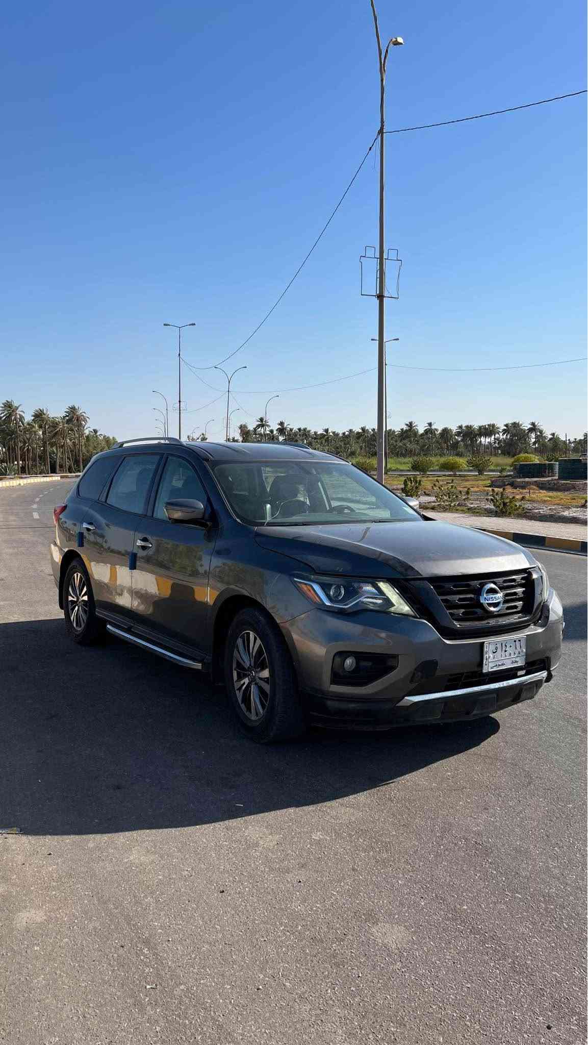 🚨 للبيع نيسان باثفايندر 2019 SL فول مواصفات 🚨

🔹 المكينة: 3.5 V6
🔹 القوة: 254 حصان
🔹 العزم: 320 نيوتن
🔹 الدفع: AWD
🔹 Two Mode: Drive + Axle

✨ المواصفات:
• حساسات خلفية + كاميرا أمامية
• كاميرات 360°
• مرايا قلاب + Blind Spot + تسخين وإزالة ضباب
• إضاءة ترحيبية خارجية وداخلية
• تحكم ستيرن + تدفئة ستيرن
• 3 قطع تبريد
• كشنات كهربائية
• تدفئة وتبريد للكشنات
• صندوق كهربائي شفط

📌 المعلومات:
• رقم بغداد باسمي
• حادث جاملغات أمامية + بنيد + جزء من الباب+ شخط بالبيبان موضح بالصور 
• المكينة مجفتة بالجديد ابيع بيهة مكينة ‼️‼️

💰 السعر: مناسب جداً جداً جداً 
🔄 تحويل ثاني يوم

مكان السيارة بابل 

📞 للاستفسار واتساب أو اتصال:
*********** حلة, بابل

نص مكتوب في الصور:
- 55981210