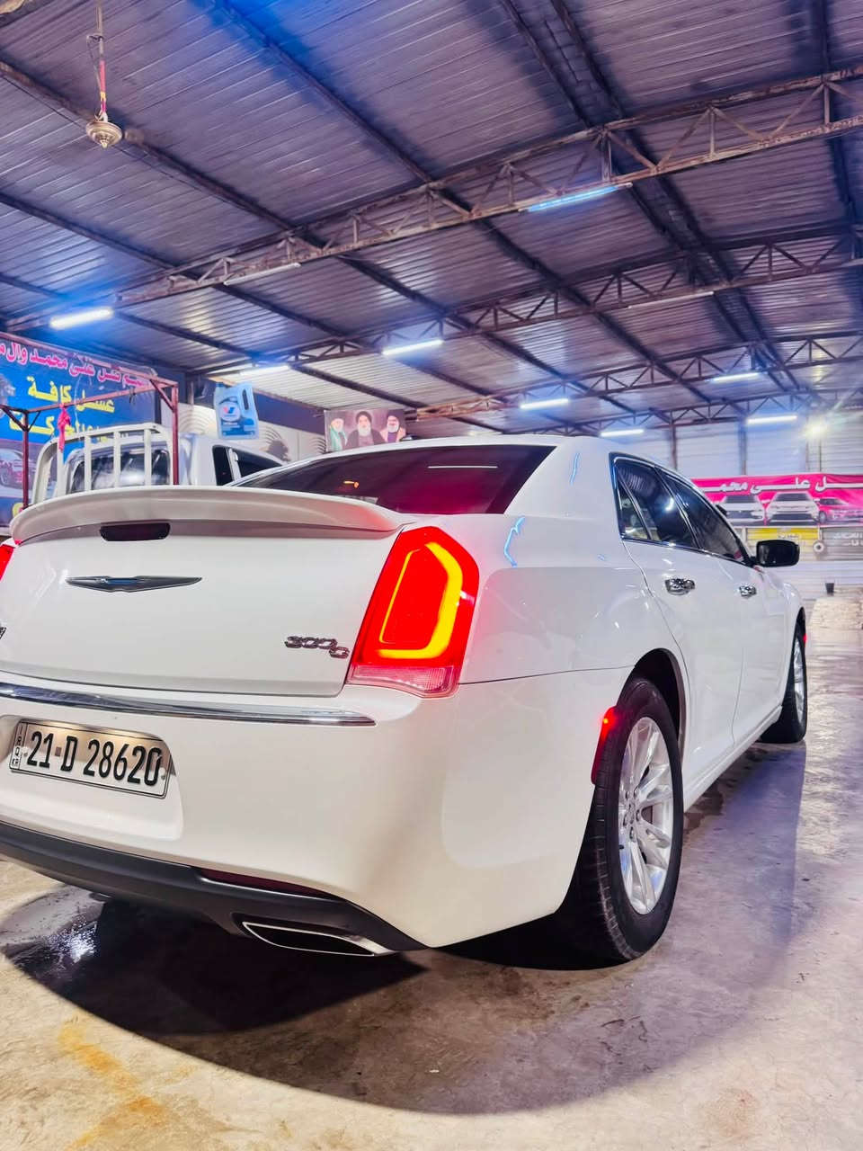 السلام عليكم 

للبيع كرايسلر أوباما limited 2016

كندية كلين تايتل بيه فقط مكانين بارد 
محرك 3.6L ‘ v6 بنزين
رقم سليمانية خصوصي
لون ابيضّ صدفي 
الموصفات 
سقف بانوراما 
بصمة 
كشنات امامي تدفئة 
كاميرا خلفية

مكان السيارة بابل المدحتية 
الرقم :***********
