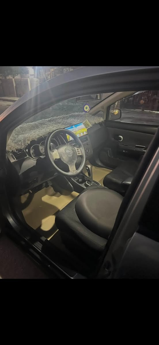 سلام عليكم نيسان فيرسا للبيع موديل ٢٠٠٩ وارد أمريكي محرك 1800 السياره SL تخم تاير جديد تبريد ثلج كير اوتماتيك  كير ومكينه مكفولات شاشه تحكم اصليه رقم مميز رقم بغداد مشروع وطني بسمي السياره تحويل ثاني يوم مكاني بغداد السعر ٦٥ وبيه مجال  رقم الاستفسار *********** متواجد على واتساب
