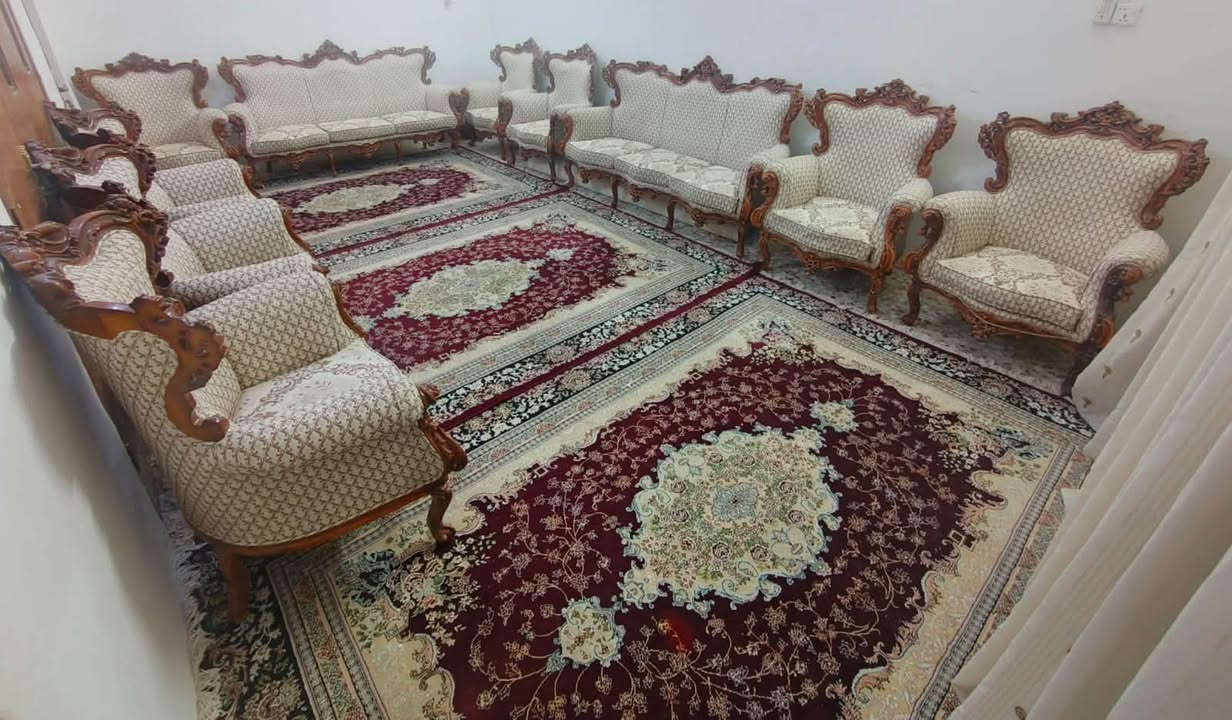 قنفات رئاسيات • ١٨ كرسي