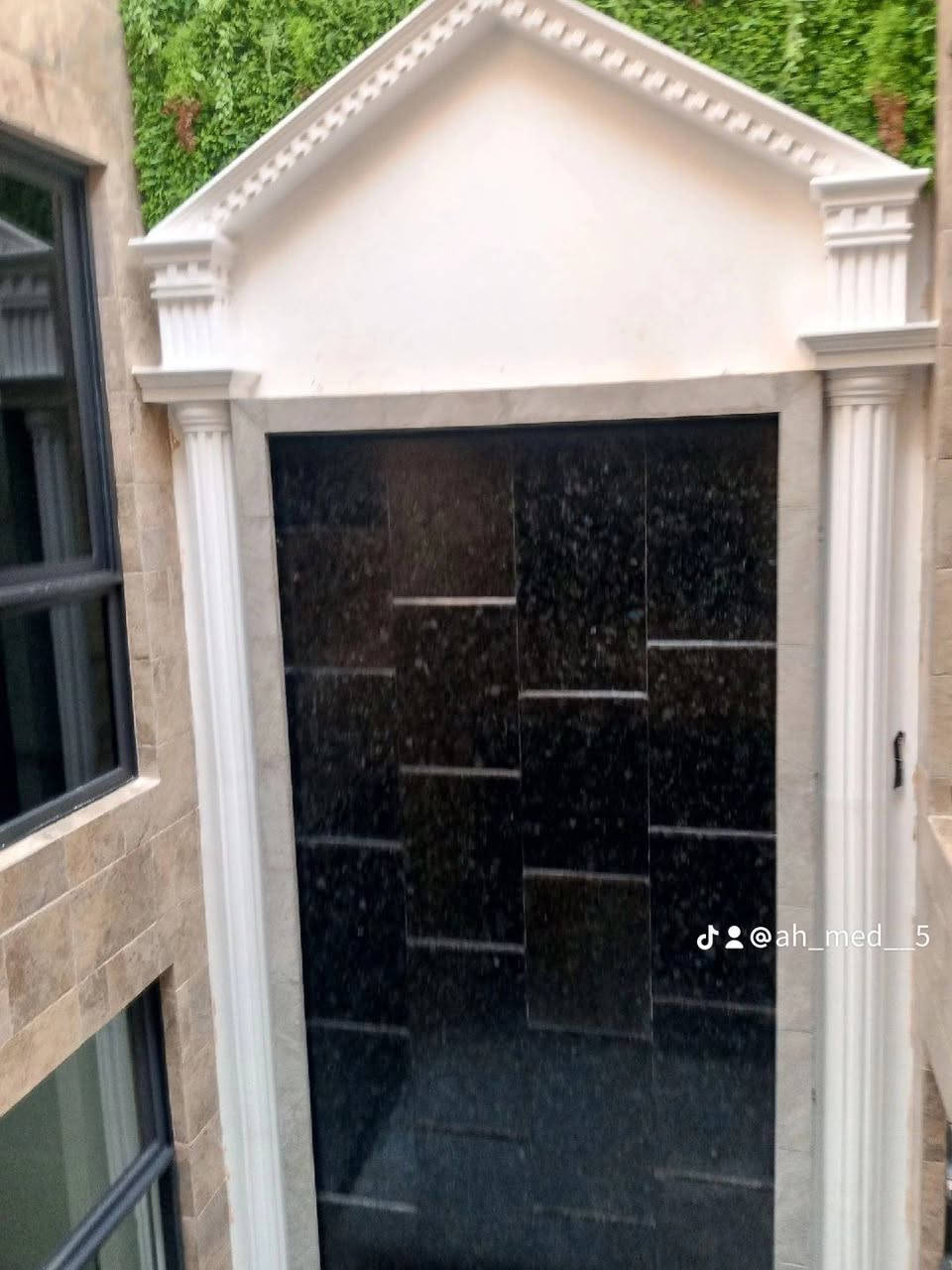 بسم الله 
مطبخ الهندسه لكافة أعمال الالمنيوم والزجاج شعر مفصلي صيني50دولار والتركي60دولار
شعر باب جام 225الف 
سعر باب حشوه أبيض 150الف
شعر متر سلايت دبل جام 80دولار 
سعر سلايت تك جام 70دولار
سعر محجر المربع 60الف والدائرة 45
سعر متر كاونترات الالمنيوم طولي 400
سعر متر كاونترات اجديف طولي اج ديف 500
يشمل نقل وشد 
يوجد كادر تصليح موقعي 
كلما عليك تخابر ودلل 
تفاصيل واتساب اتصل بنا 
***********ابو ريتاج

نص مكتوب في الصور:
- @ah_med__5
