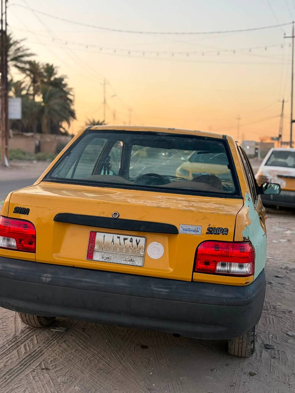 لسلام عليكم سايبا ٢٠١١ مكينة وكير جدد شواصيها  بلاديات سيارة هيئة ما مسجلة وعليها غرامة ٦٥٠الف رايدها ب١٠قفل سيارة بلادية ونضيفة حيل مكاني بغداد دورة هور رجب ***********
