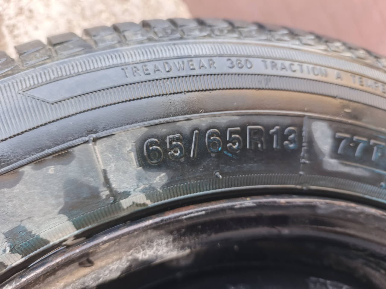 للبيع ويل وتاير نص عمر حجم 13 
3بيهن تاير واحد مابيه تاير مكاني نجف *********** السعر 80
