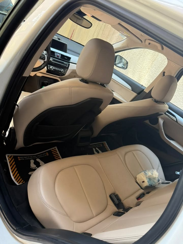 للبيع او المراوس
السعر 158 وبيها مجال الشراي ماقصر ويا 

bmw X1 عروش sdrive 2.0 Twin power turbo 2019 B48

السيارة مواصفات عاديه 

بصمه 

اوتوستارت ستوب 

مري شفط

كشنات جلد

حساسات امامي خلفي وكاميرا 

اوتوبارك 

قفل وفتح النوافذ والمري عن طريق البصمة 

وباقي مواصفات البي ام المعروفه 

حادثها موضح بلسونار المرفق ٣ قطع صبغ ومكانين بارد بدون دواخل او لغود او ايرباك 

باسمي ورقم مميز تحويل مباشر ثاني يوم 

***********
