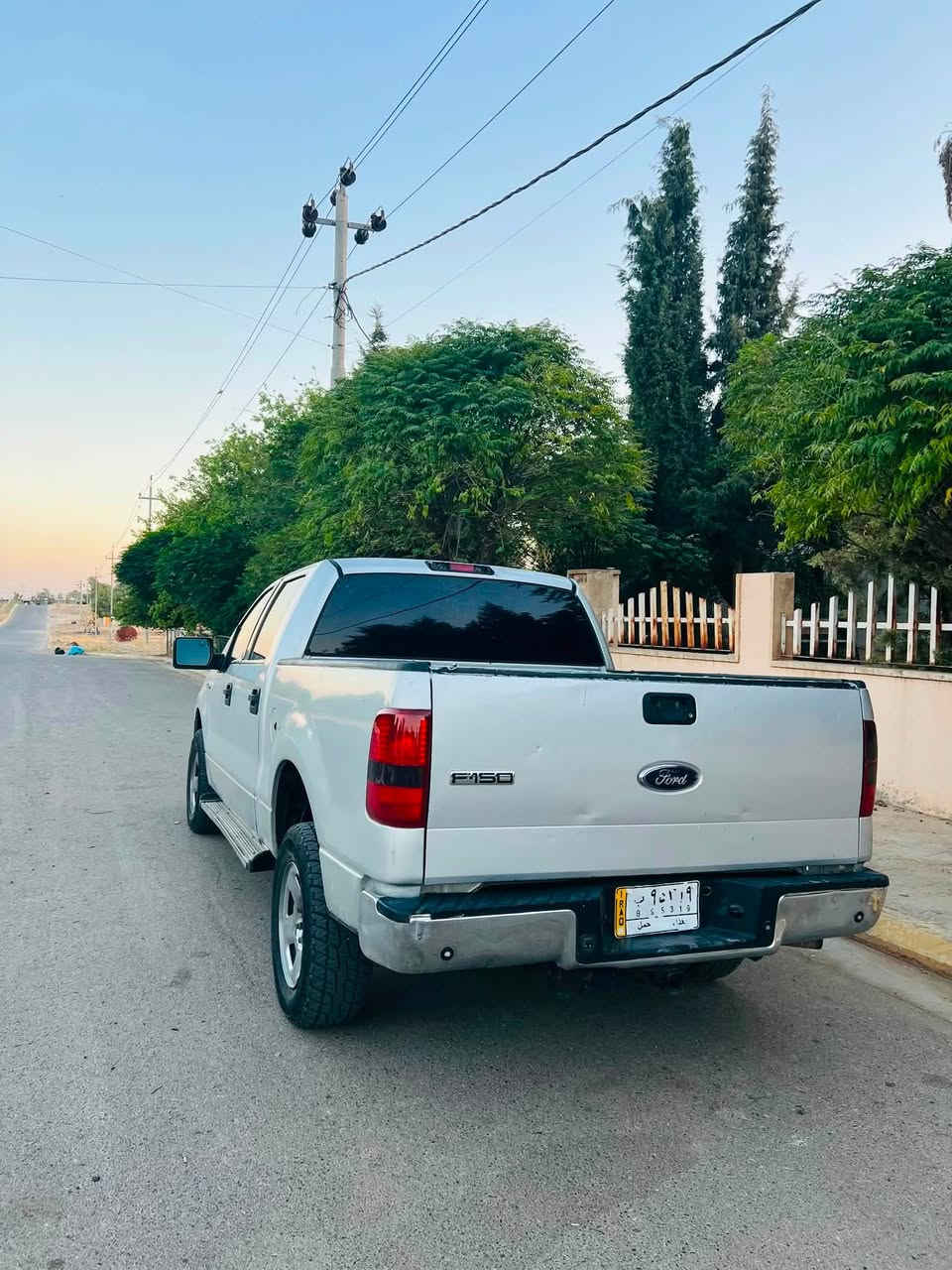 فۆرت F150
2009
نمونە لەجوانی 
چوار تایەو ویلی لۆك دەبڵ ئەكسل 
گیرومەكینەو دەبڵ ئەكسلی بەشەرت تەبریت ساردو گەرم شاشە ئایپاد كامیرا
55گڵا
لەچەمچەماڵم 
گۆرینەوەیش دەكەم لەسەر دڵ گردن 
ژم ***********
