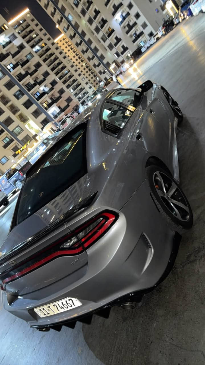 سلام وعليكم. جارجر 2016
مواصفات SXT
دعاميات محدثه GT
ممشه سياره 150مايل
حادثه بابين كلير من امريكا بيها ملاحضات بسيطه سياره حلوه ونضيفه مال جناي 
اريده 176$ 
عنواني بغداد
موجود واتساب  ***********
