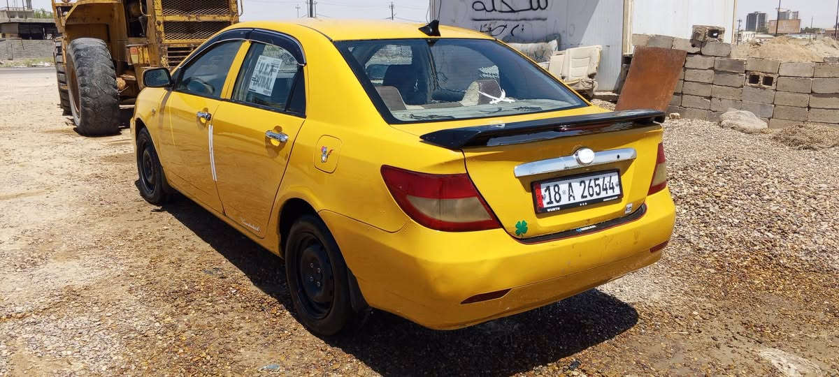 السلام عليكم شباب سياره بي واي دي F3 موديل 2011 كير عادي المرغوب محرك لانسر مصبوغة حزام للجماليه مكفوله من الضربة دوشمه عامه كاعيه وكشنات سنويه 31 تحويل مباشر مصفره هيئة وغرامات السعر 46وبيه مجال الاستفسار الاتصال ***********
