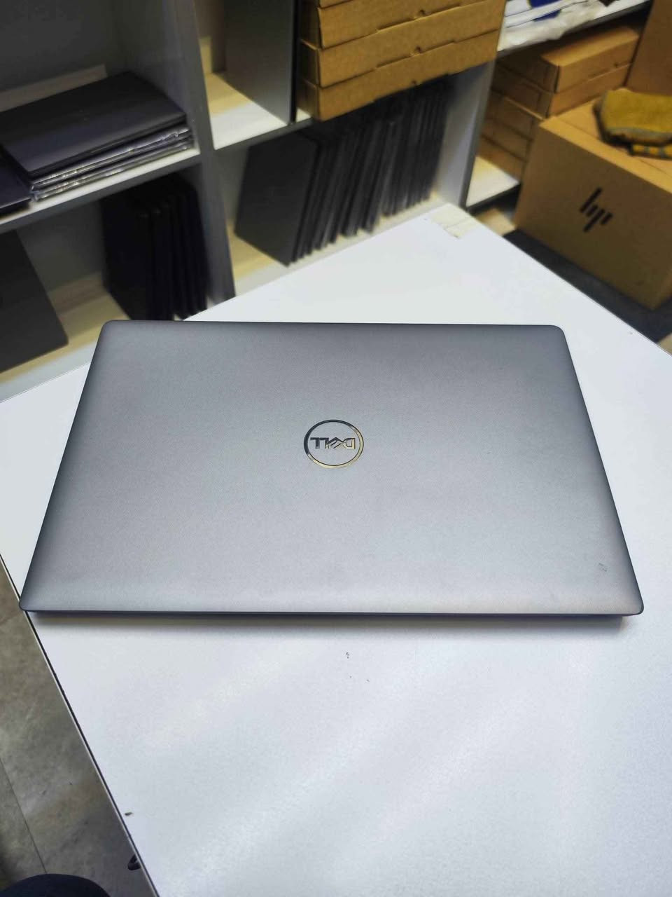 لابتوب سلم خفيف حديث معالج قوي وجيل عالي DELL 5520 Ci7 جيل حادي عشر    نظافة عاليه جدا اخو الجديد وعل الفحص وين متريد 
. 
 السعر ثابت 430 الف مع التوصيل والحقيبة والشاحن الأصلي 
……………………

 المعالج Core i7-11th جيل الحادي عشر 
 ذاكرة الوصول العشوائي (الرام) 8GB 
 التخزين( الهارد) SSD 256GB 
 مقاس شاشة 15.6 انج دقة عالية 
 منفذ HDMI & TYPE C 
 كيبورد  عربي انكليزي
الرام والهارد قابل للتطوير 
…………………………………
*********** الريادة للحاسبات بغداد, العراق
