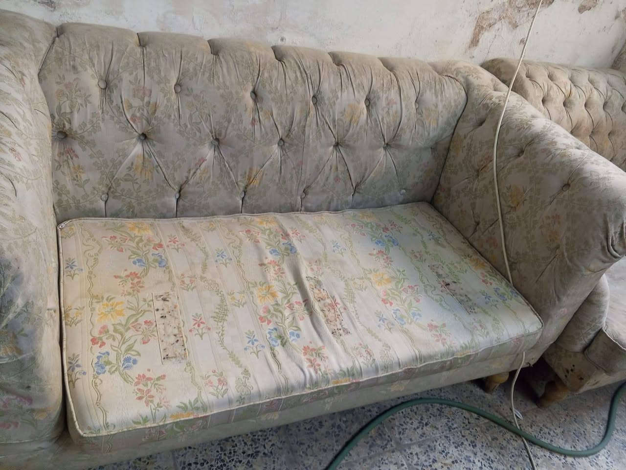 مكلف بل نشر غراض بيت لبيع تخم قنفات نضيف ودوشك من هذه ضغط لعالي هم نضيف وزاريه ميز مرايه باقي تفاصيل
عل واتساب فقط *********** صاحب الغراض

