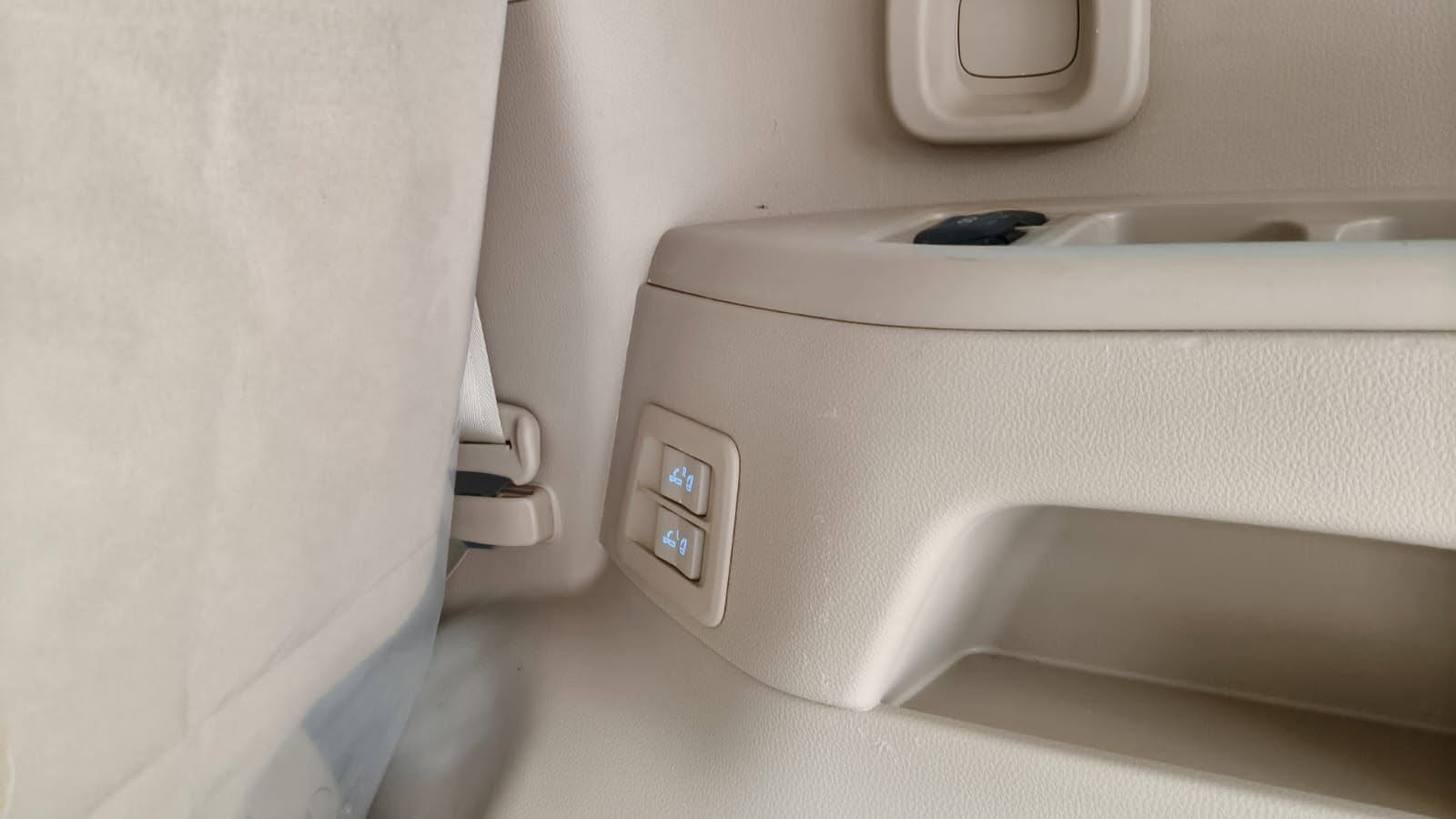 لاندكروز VX • ٢٠٢٢ • ٤٤٠٠٠ كم