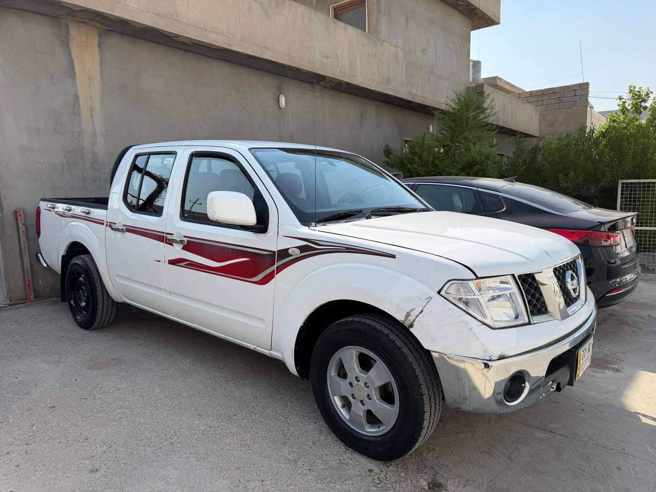 Nissan navara 
مۆدیل ٢٠٠٩ 
بێ بۆیاخە سەیارەکە بەس هەندەک شوخت و ساردی هەیە 
تۆماتیک تەبرید ناو سۆر جام کارەبای 
غاز و بەنزین 
تەحویل بەشەرت حەدادی مەزبوتە 
گێر و مەکینە و کارەبایەتی هەموی بەشەرتە  
نرخی ٩٠ وەرەقەیە و مەجالێکی کەمی تێدایە 
ناونیشان هەولێر 
*********** أربيل, العراق
