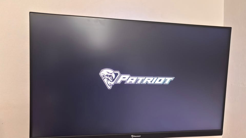 ***********
2k 
180hz 
0.5ms
32 حجم
