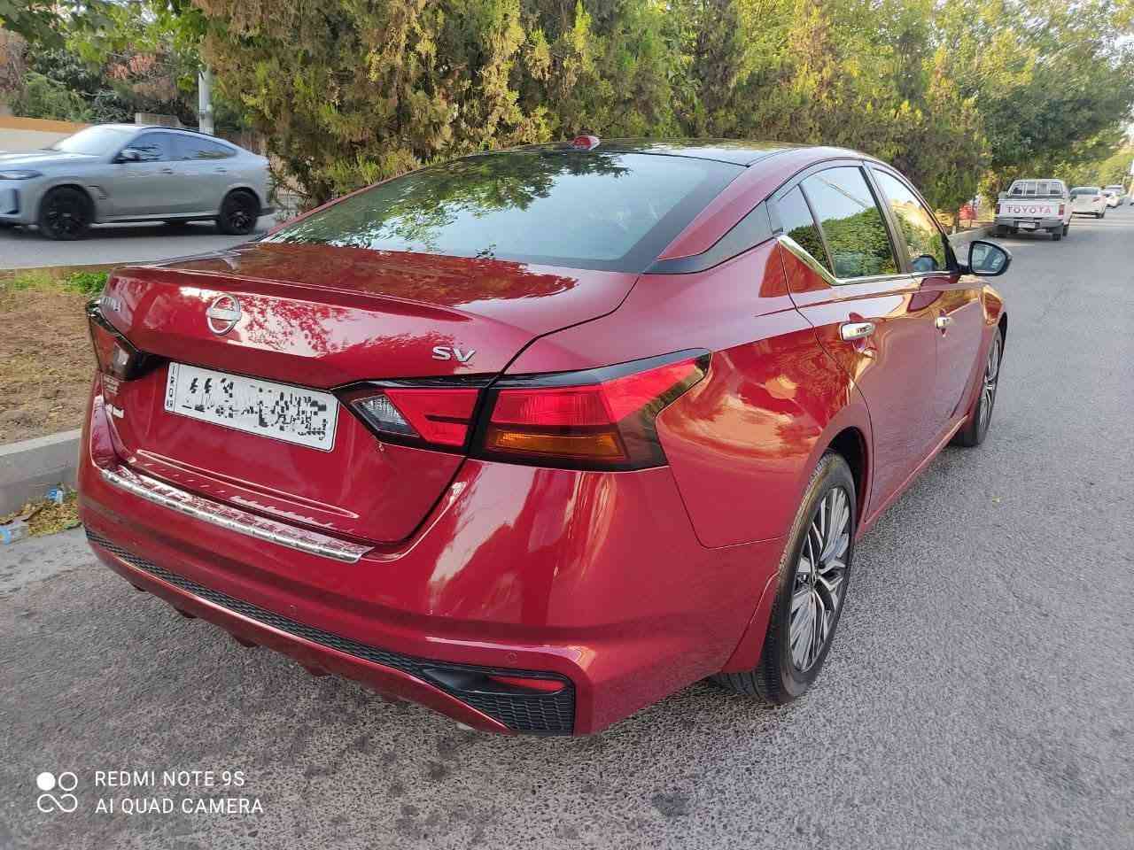 Nissan altima 2023 
مواصفات sv معروفة 
كشن كهربائي 
لايتات ليد 
رادارات ٣٦٠ 
يدات ابواب نيكل 
ماشية ٣٦ الف ميل 
سنوية جديدة  
رقم جديد 
سيارة جديدة ممحتاجه مصرف 
حادثها موضح بالصور قطعتين صبغ فقط 
ايرباك ستيرن فاتح 
سعرها ١٥٧ وبيها مجال للشراي 
***********
