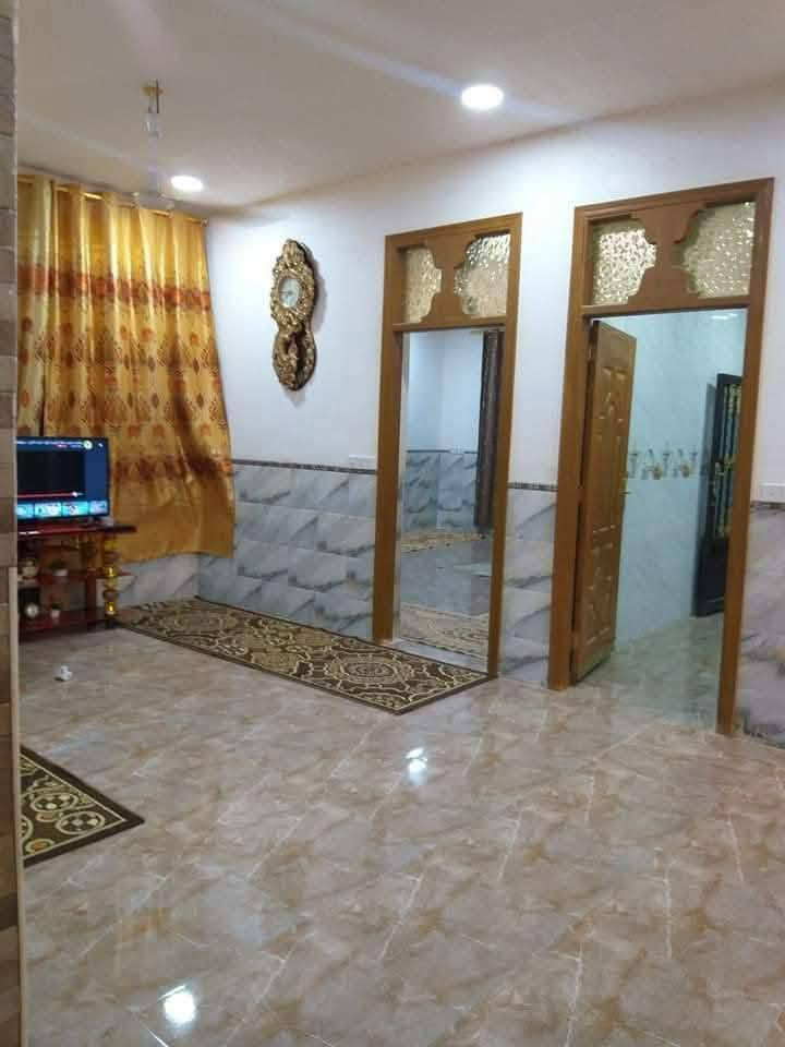 السلام عليكم بيت للبيع المساحه 190 إصلاح  زراعي كافة الخدمات العنوان محيزم الرابعه شارع ٨٠ جهة كربلاء الاستفسار ***********
