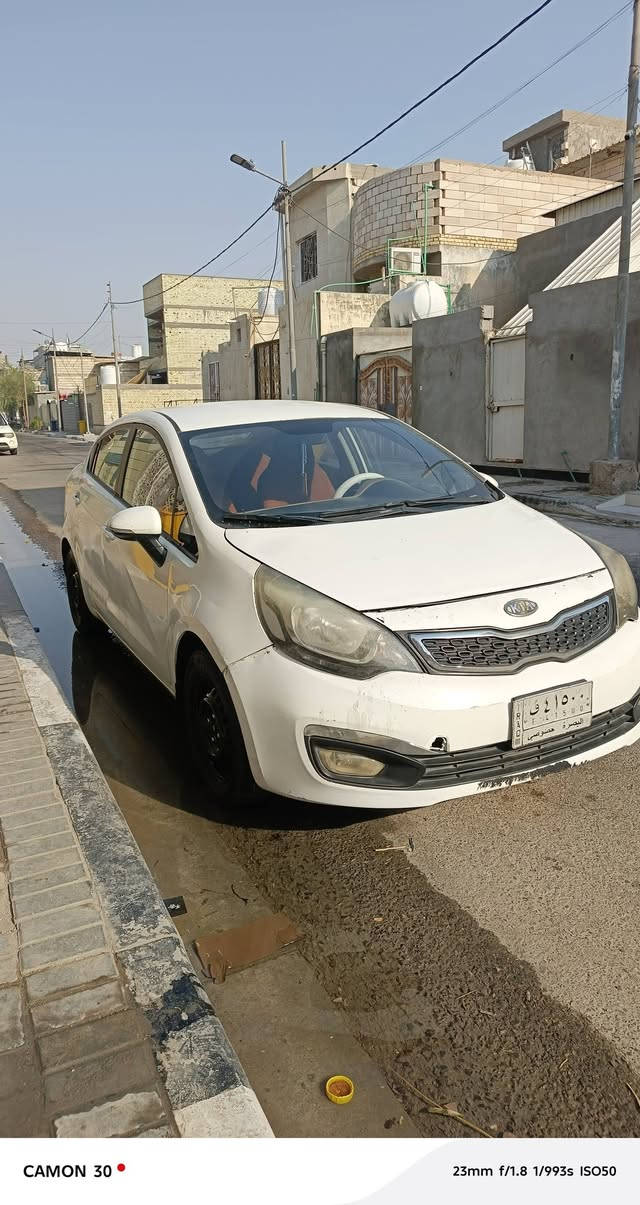 كيه ريو مديل 12 وارد خليجي محرك 1600دوش السياره جاهزه من كلشي كير مكينه تبريد طخم تاير خير من الله السياره العنوان القبله للتواصل *********** السعر 75

