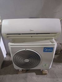سبلت ميديا طن ونص للبيع شرط الضمان بدون تصليح تواصل وتساب 07808481661