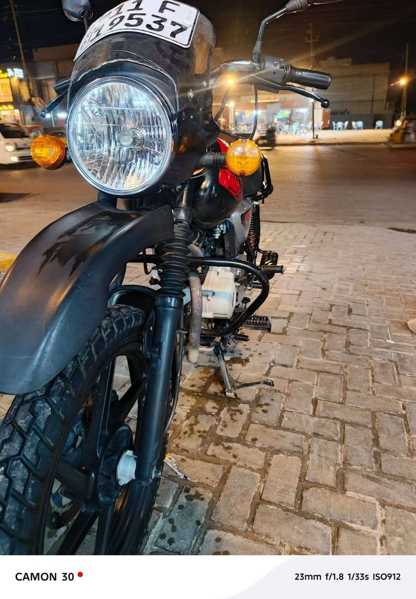 سلام عليكم بوكسر 23 رقم بغداد ماشية 25الف كفالة عامة استخدام شخصي مكاني الشعب حي اور رقمي*********** 
السعر 2500 وبيها مجال للطيبين ♥️

