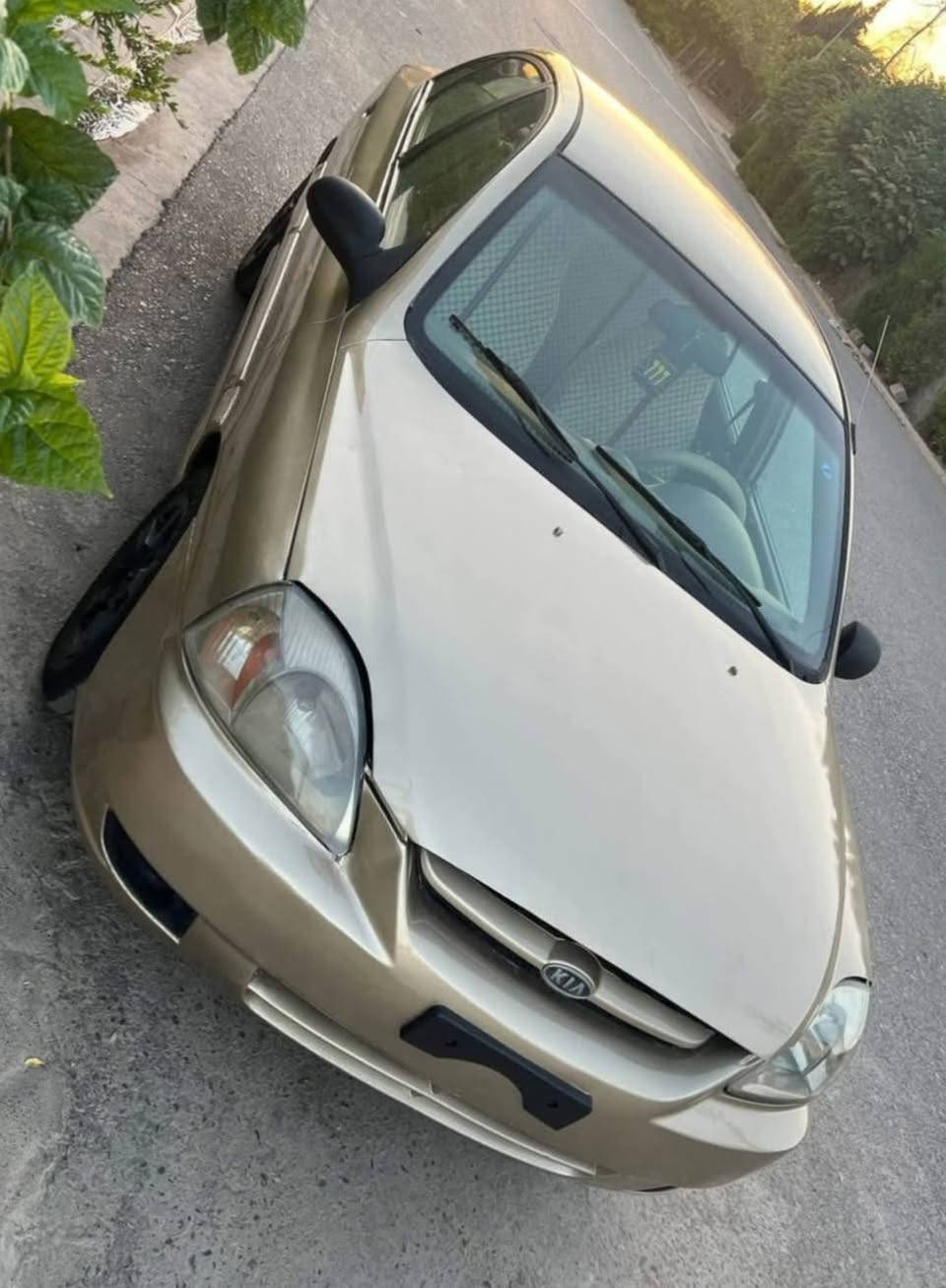 سلام عليكم شباب للبيع كيا ريو 2004 رقم اربيل جديد باسمي   سعر 45 مجال بسيط ***********
