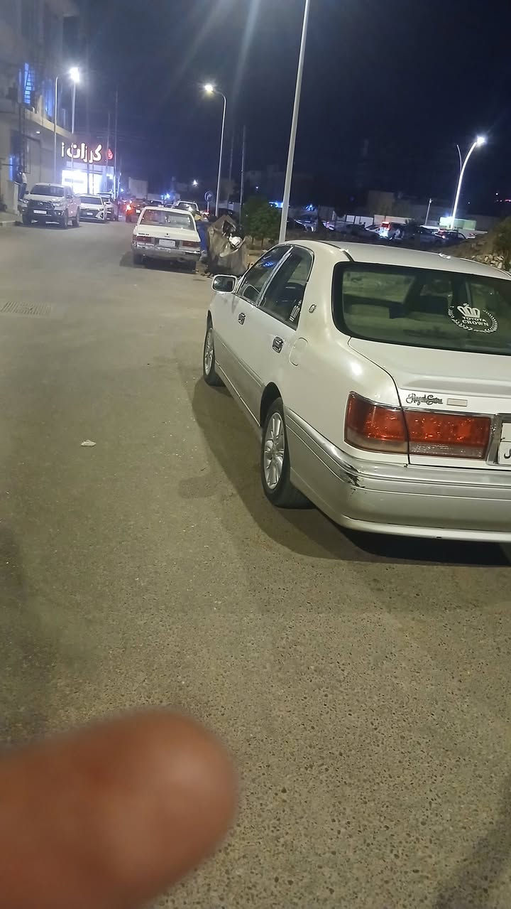 السلام وعليكم شباب ملكه جديد ودخول جديد مديل 2002 دكمتين مكينه وكير وحداده طوبيه تبريد ثلج كير كفاله تخم تاير كهربائيات كله شغاله السياره حلوى ونضيفه سعرها ٢٩ وبيها مجال للطيبين ترهم مراوس حسب القناعه عنوانها البصره وهذا علمن السياره متومه بس ارقام اصليات وهذا رقمي خابر وتدلل ***********
