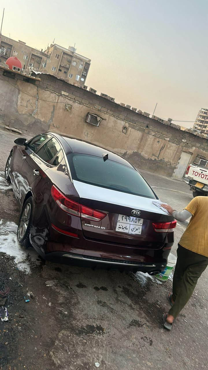اوبتيما 2019 أمريكي حادث مثل ما موجود بالصورة ومثل ما موجود بالفحص 
‏ماشية 95mi
‏فئة  FE
‏نص فول 
‏ثلاثة أنظمة قيادة إيكو وعادي وسبورت 
‏رادار أمامي 
‏رادار خلفي 
‏مانع انزلاق 
‏مثبت سرعة 
‏قياس ضغط الإطارات
‏شاشة 
‏كاميرا 
‏تحكم ستيرن
‏ إشارات بالمراية
‏سيارة نظيفة وجاهزه
‏المحرك والكير كفالة
سنويتها منتهية والرقم سليمانية
‏السعر اتصل وتدلل
‏مكان السيارة بصرة
التواصل ع الرقم 
*********** Singapore
