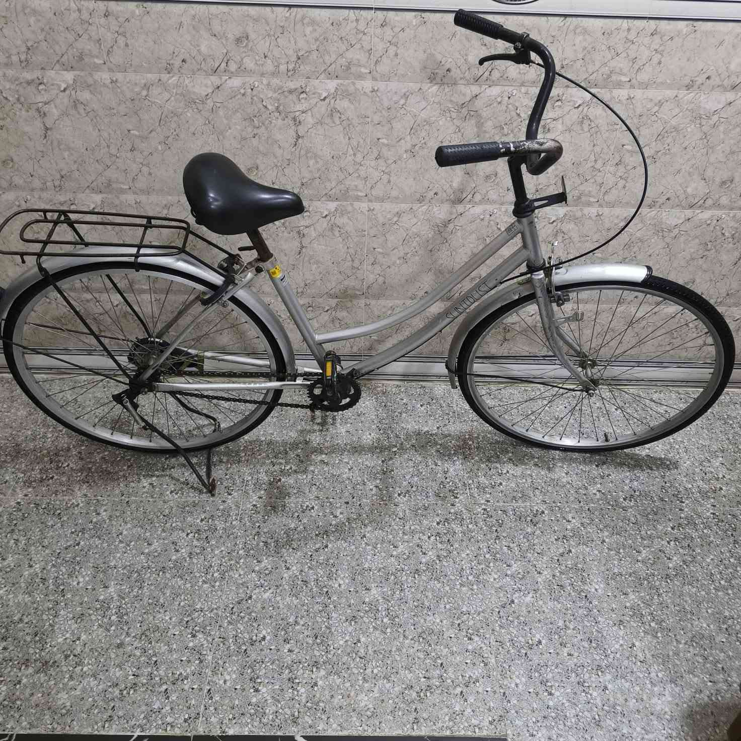 سلام عليكم
باسكلات للبيع 
بناتي حجم 26 رايده 80الف
وc700 حجم 26رايده 130الف
وبيهن مجال 
المكان الناصريه مركز 
***********

