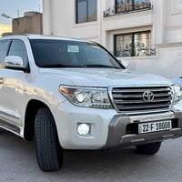 لاندكروزر • ٢٠١٠ • V8