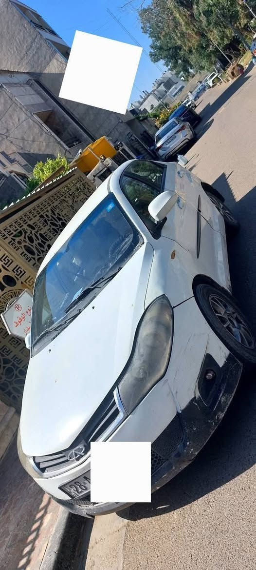سيارة فلاوين محور كورلا ٢٠١١ 
مكان السيارة بغداد قرب مستشفى اليرموك
السعر ٢٩ ورقة  استفسار على الرقم ***********
