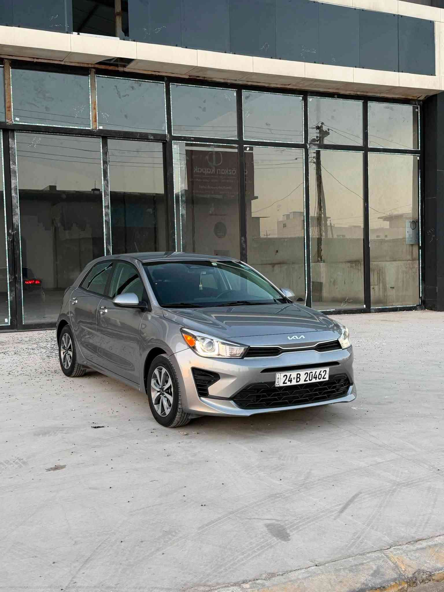 🚗 للبيع كيا ريو هاتشباك موديل 2023 – فئة S
🔹 المواصفات:�• محرك 1.6 لتر، 4 سلندر – 120 حصان�• قير أوتوماتيك CVT�• دفع أمامي�• شاشة 8 إنج�• Apple CarPlay وAndroid Auto لاسلكي�• كاميرا خلفية�• مثبت سرعة وتحكم بالمقود�• زجاج ومرايا كهربائية�• جنوط 15 إنج�• تكييف�• مقاعد قماش�• أنظمة ABS وثبات وتحكم بالجر�• إيربكات سليمة
🔧 حالة السيارة:�حادث سابق، تعديل بارد بالقبغ (الأجنطة) فقط.�✅ بلا صبغ�✅ بلا دواخل�✅ الإيربكات سليمة�✅ سعر السيارة مناسب
🔢 رقم الشاصي: __________
💰 السعر: __________
📞 للاستفسار: ***********
📍 الموقع: الموصل
