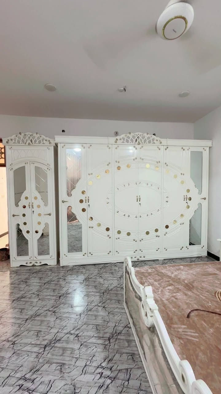 السلام عليكم غرفه اخشاب صاج تصميم تركي غرفه جديده صارله ٤ اشهر عندي 
نضيفه حيل سعرها ٩٥٠ وبيها مجال مكاني بابل الحصوه 

‏‪ ***********‬‏☎️

