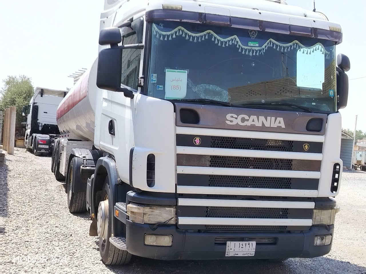 السلام عليكم سكانيا للبيع 2002 
 حجم المحرك 420 تنكر فصال موصل كامله طونلج    جيبي ايس رقم صلاح الدين تبريد ريتايدر جاهزه على الشقل  عنوان صلاح الدين الشركاط  السعر 3دفاتر رقم الهاتف ***********
