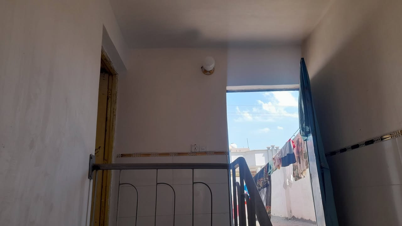 سلام عليكم
بيت طابو صرف ابوعظام 150 متر طابق ونص فرع سيد صباح جيران حسين راشدي
البيت قرب المدارس وسوق ابو عظام

١ـ ستقبال
٢ـ صاله
٣ـ غرفه
٤ـ مطبخ
٥ـ صحيات داخليه
٦ـ صحيات خارجيه
٧ـ مناور ثنين
٨ ـ طابق ثاني غرفة نوم
٩ ـ غرفه زغيره مخزن
الاستفسار
***********
***********
