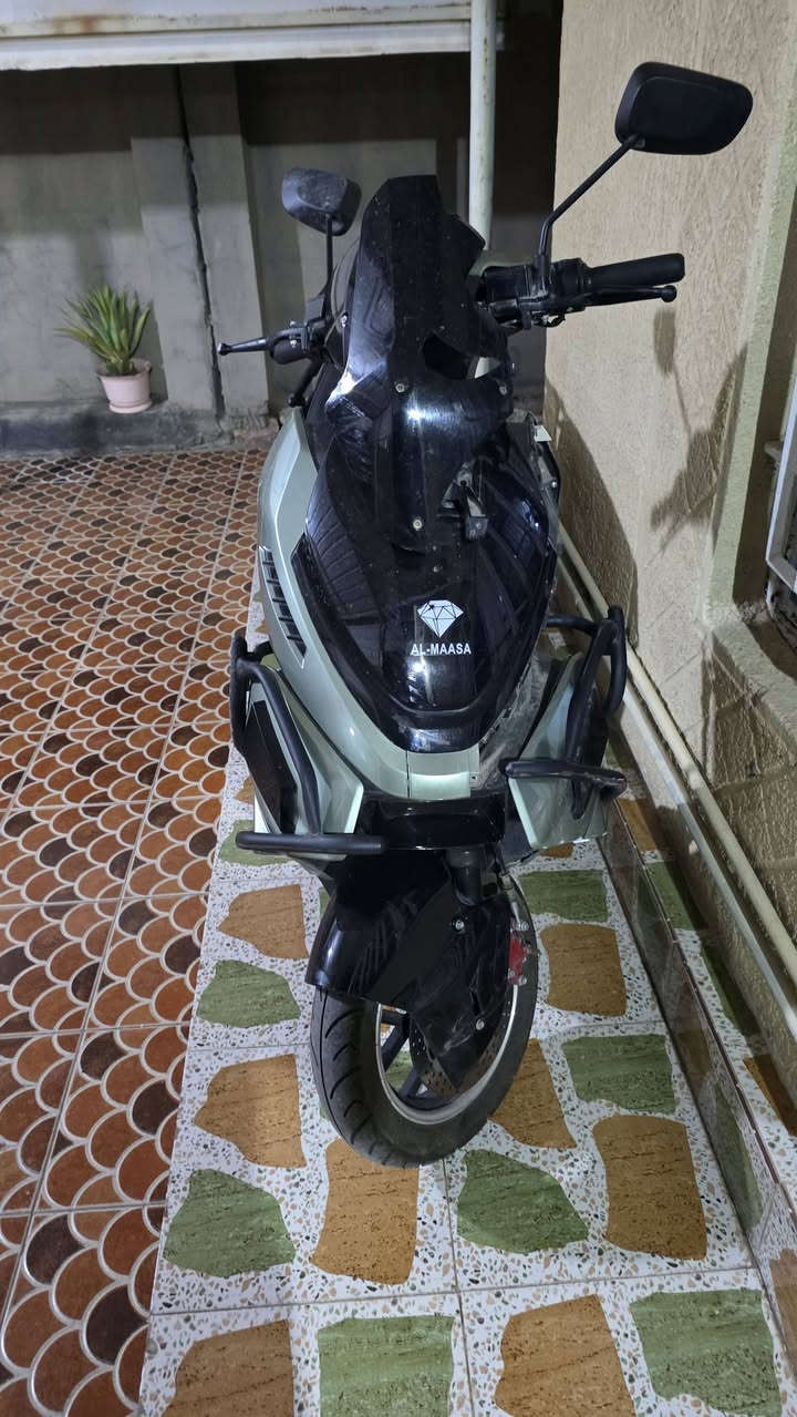 دراجة شحن • بطاريات جديدة • ضرر بالصورة
