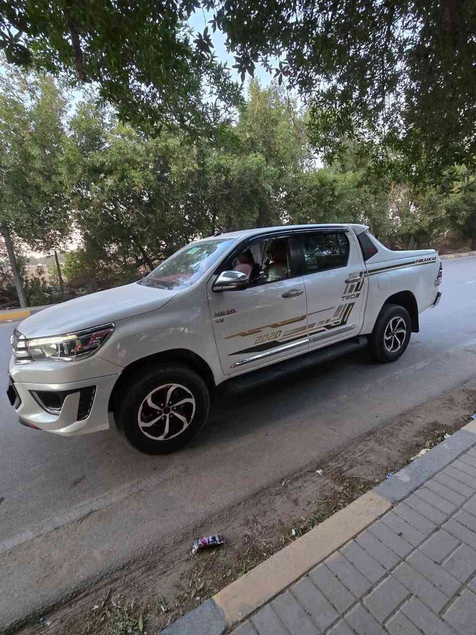 سلام عليكم تي أر دي 2020 بيع مستعجل السعر 260 مع مجال الاتصال ***********
