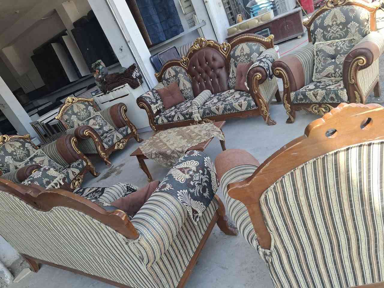 تخم ملكي زان باله تركي نظيف جدا 10 نفر كلش امرتب اسفنج مضغوط كل ضرر مابيه وخشب قوي كلش   بابل الحله الحمزة الغربي   ويوجود توصيل♥️
***********
