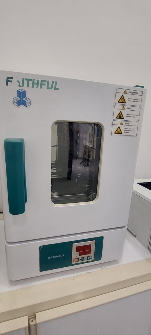 متوفر للبيع:
🔹 حاضنة مختبر (Laboratory Incubator)
▪️ بحالة ممتازة

🔹 مجهر مختبري (Microscope)
▪️ صورة واضحة ودقة عالية

✅ الأجهزة بحالة جيدة وجاهزة للاستخدام.
📍 الموقع: بغداد
📩 للاستفسار أو طلب الصور والتفاصيل، راسلنا عبر الخاص أو واتساب:

***********
