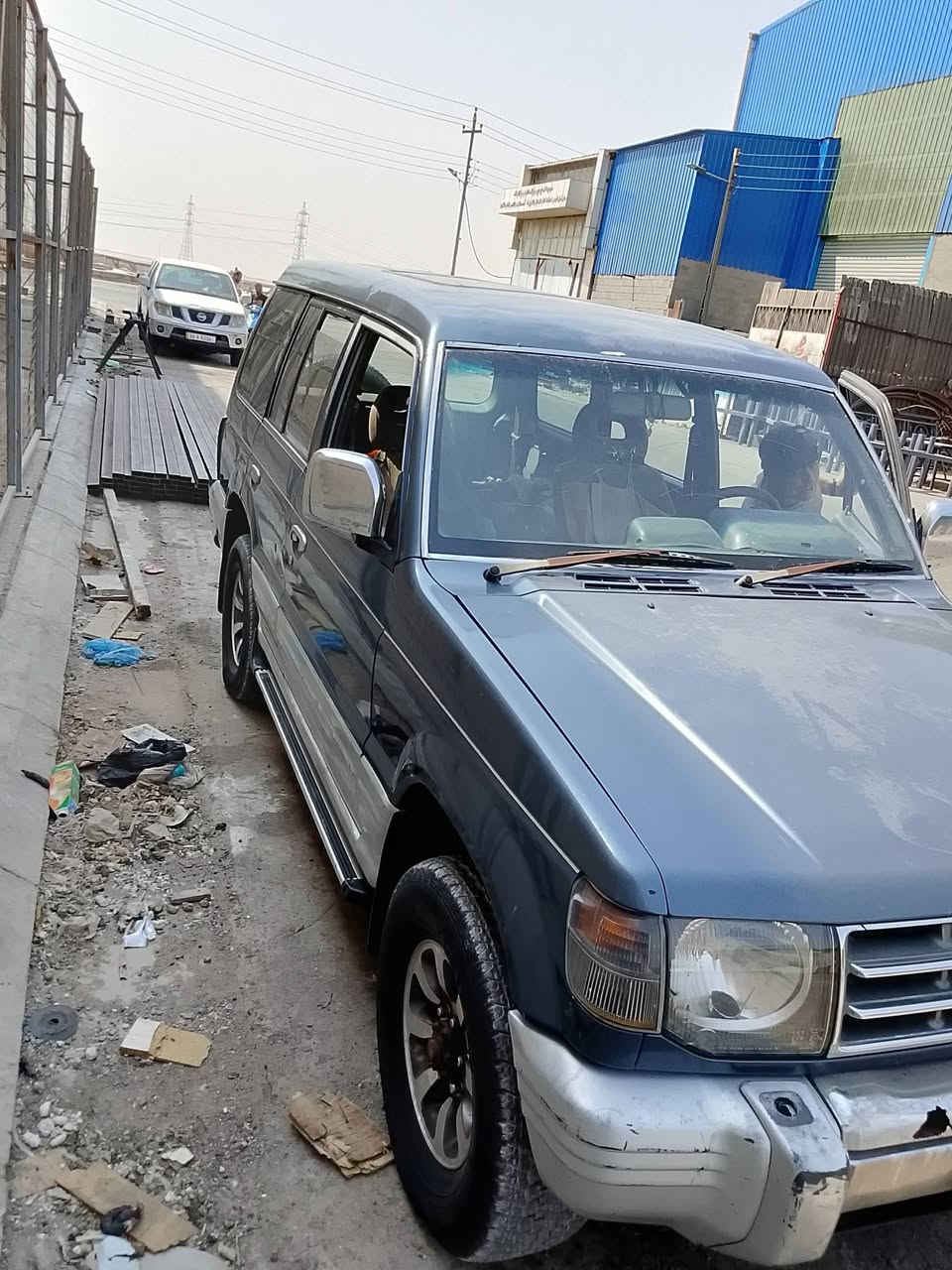 مستوبيشي باجيرو مديل 96  فور ويل مكينة كاز بلاد رقم بصرة بسمي سنوية  28  السعر 40 وبيها مجال العنوان بصرة ابو الخصيب رقم ***********
