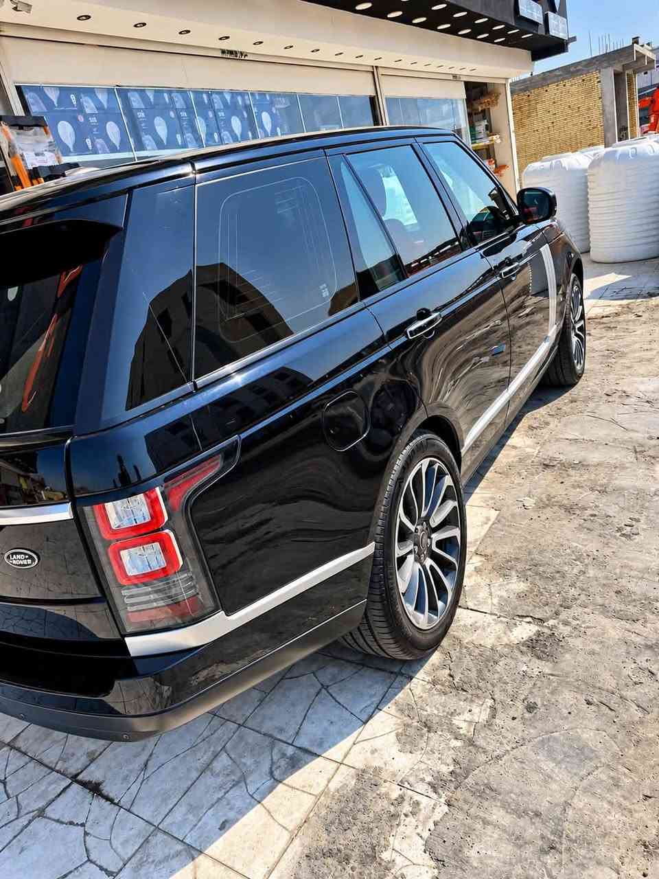 رانج روفر ڤوك للبيع VIP
موديل 2014  فول مواصفات @إشارة

السياره خليجية 
كاز 8 سلندر تون تيربو

مابيها كل نقص

السياره كلش جديده 

سعر 350$

عنواني البصره حي بغداد 

***********
