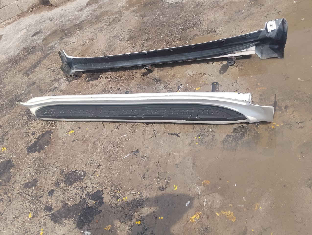 @إشارة السلام عليكم. من رخصه مدير الكروب المحترم.    اخوتي الطيبين.  عندي غراض مال جكساره لاندكروز.  كلهن  نضيفات   للبيع.   موديل من 2011لل2014  يرهمن
وياله تخم.  
بنيد بلادي ابيض 
جاملغات ابلاديه 
دواسات 2
دعاميه 2. اماميه وخلفيه
شباج نيكل امامي. 
شباج نيكل خلفي 
لايتات امامي وخلفي.   جدد 
باقي التفاصيل بالتصوير  واي استفسار. على هذا الرقم. مكلف بالنشر   
‏‪***********‬‏
‏‪***********‬‏
