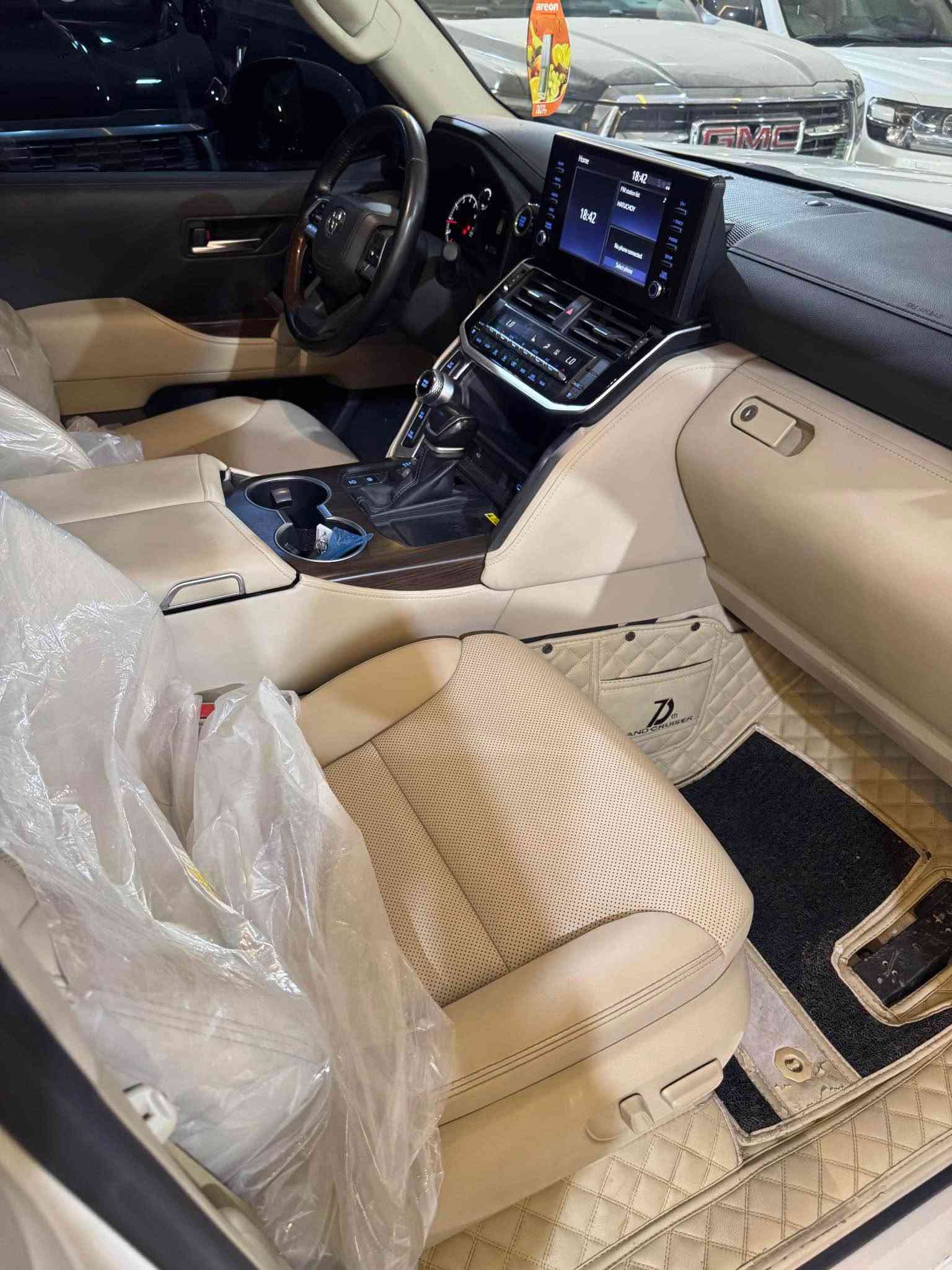 TOYOTA

LAND   CRUISER

2024

GXR

3 SCREEN 

FULL   OPTION 

SAS

V6

4.0L
  

………………………………………………………………………….

 
تویوتا      لاندکروزەر

2024    سپی

6 پستن

مەکینە

4.0L

…………………………………………………………………………

جی   اکس   ار

   
3   شاشە

بێ   تۆربۆ

………………………………………………………………………….

وارد    عێراق

شەریکە   ساز

ضمان

………………………………………………………………………….

مواسفات

کوشن    جلد

کوشن   کارەبایی

شوێن    مۆبایل     شەحن  کەرەوە

کامێرای   دواوە

کامێرای  پێشەوە

ئاوێنە   کامێرا

سندوق   کارەبایی 

حەساس

ساردکەرەوەی   کوشن

3 شاشە     

لایت    زینۆن

لایت    لید
 

دیاریکردنی   خێرایی

شغال

8  ایرباگ

………………………………………………………………………….

 

58        هەزار        رۆیە

 
………………………………………………………………………….  

  

رەقەم  و   سەنەوی   نوێیە

بەناوی    خۆمانە
 

………………………………………………………………………….

شوێن            هەولێر
 

معرض           جوهر

………………………………………………………………………….

650                           وەرەقە أربيل, العراق
