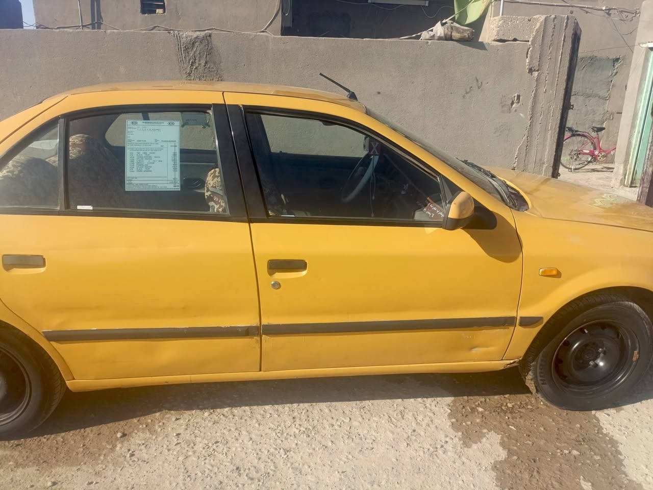 سلام عليكم سياره سمند للبيع موديل ٢٠١١نضيفه وتخم تاير قبل شهر شادهن وحداديه جديده السعر ٢٨وبيه مجال بصيط***********
