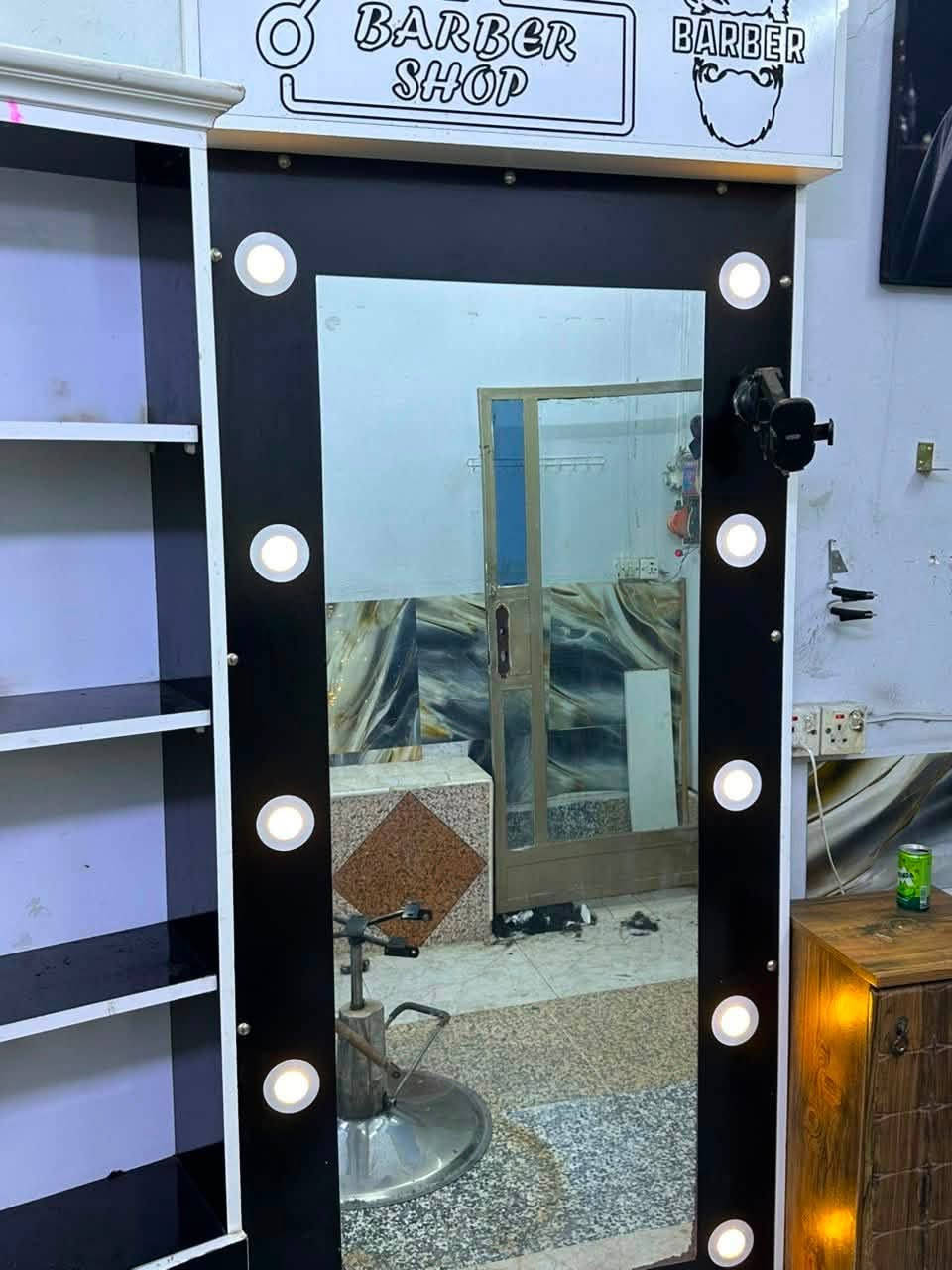 غراض مال حلاقه للبيع المكان بغداد سعر 150 الف رقم ***********تواصل
