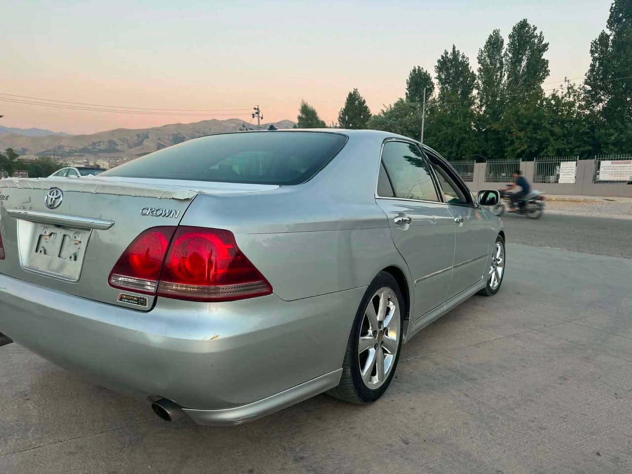 شاهینە 2007مووس 
بچوک بە گەورە
سپۆرت ناو رەش
دنگەی ستیل
چوار دوگمە
گیرومە کینە و تە برید بە شە رت 
کامل مە سرە ف کراو دیناریک مە سرە فی نیە 57کە میک مە جال لە هە لبجە ی شە هیدم 
***********
